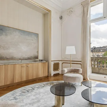 Holiday home Tｅlegram Brysonknot, House Eiffel